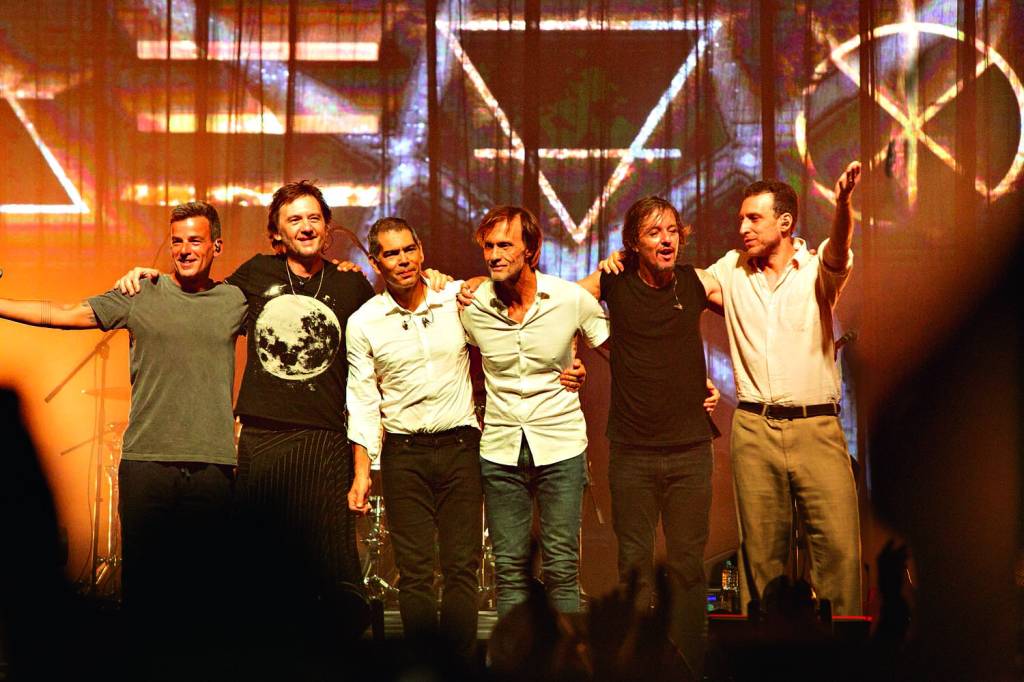 Dado Villa-Lobos e Marcelo Bonfá voltam a São Paulo com ‘As V Estações’